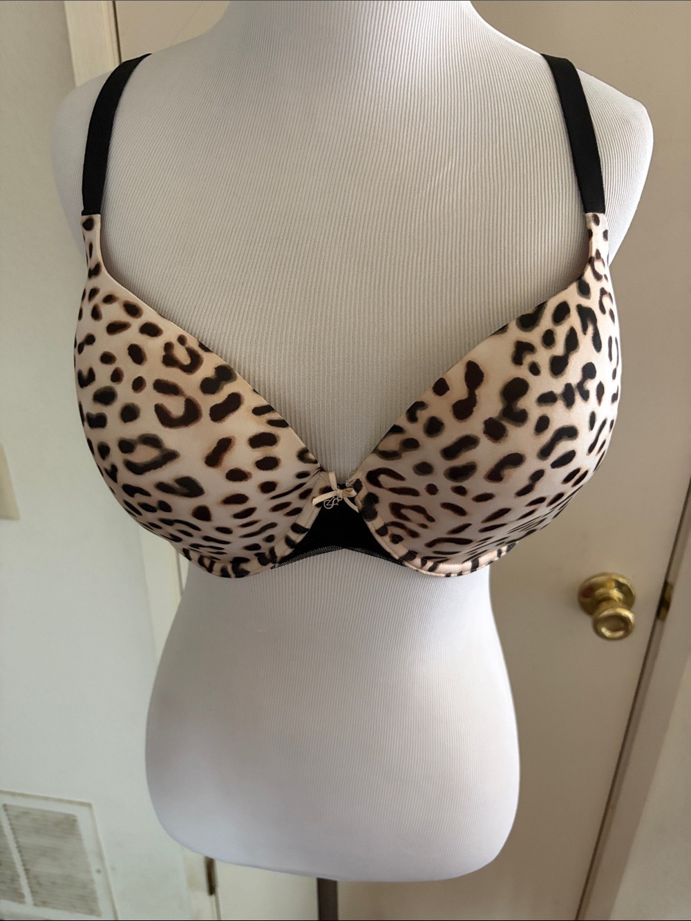 Victoria's Secret Leopard Print Push-Up Bra - Beige and Black
